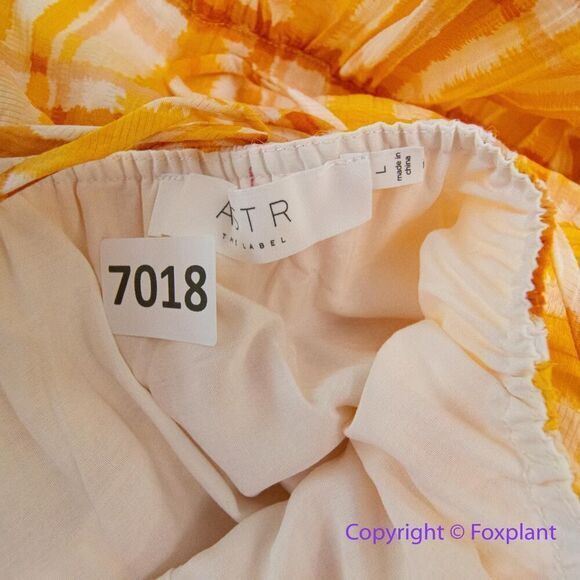 New! New ASTR The Label Ilana Plaid Puff Sleeve Tie Open Back Tiered Midi Dress - Picture 15 of 16